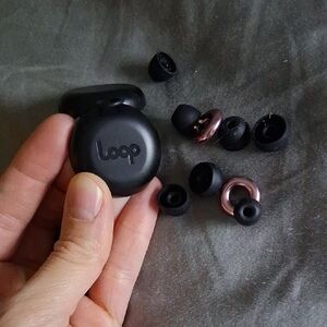 Loop Black Earplugs with Accessories